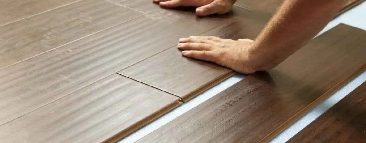 Piso Laminado Mod. Prof. S 1 y 2, de 7mm de espesor, en paquete que incluye: Piso, Bajo Piso, Zoclo Perimetral, Moldura de remate para puerta, Colocación incluida a partir de 25m2, entrega en CDMX,
(cotizar envío fuera de CDMX), Presentación por caja con 10 piezas, Contenido caja 2.669m2, color a escoger de linea. - Image 2
